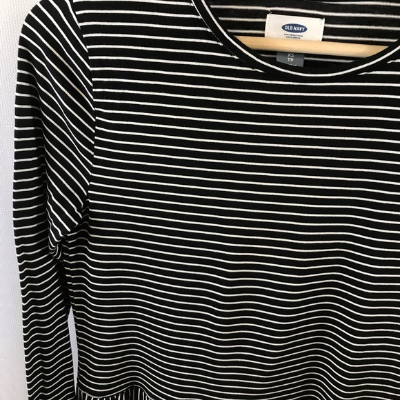 Old Navy striped Top black & white XS Long sleeve - Picture 5 of 8